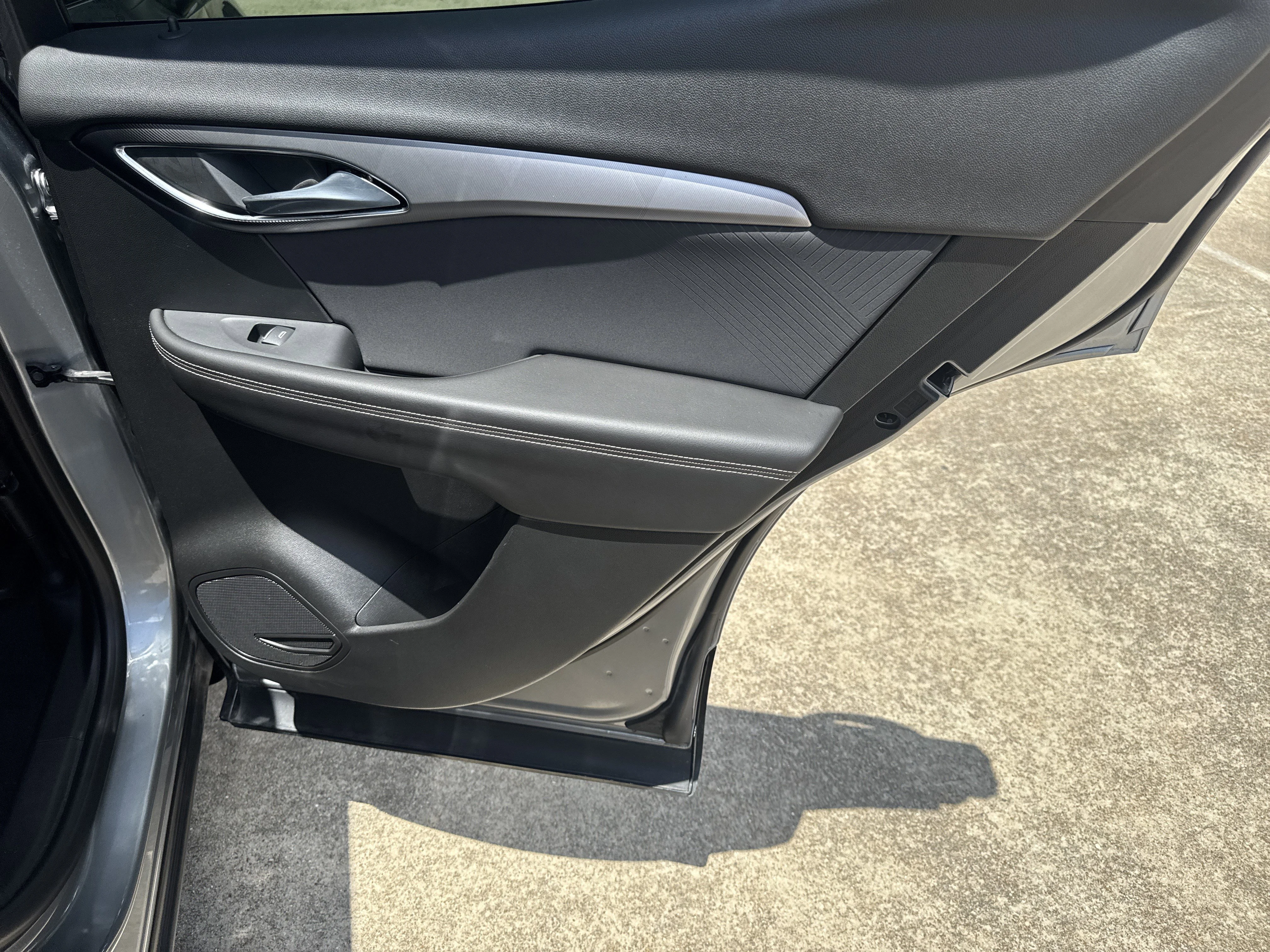 Used 2025 Moonstone Gray Metallic Buick Sport Touring image 17