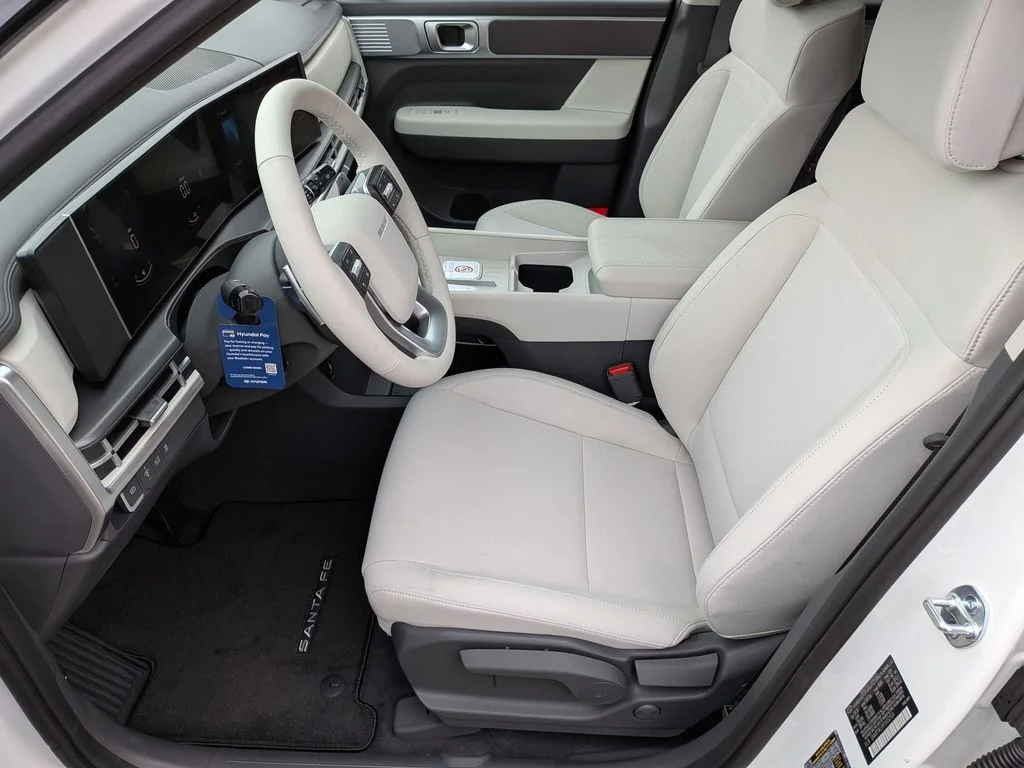 New 2026 White Hyundai SE image 11