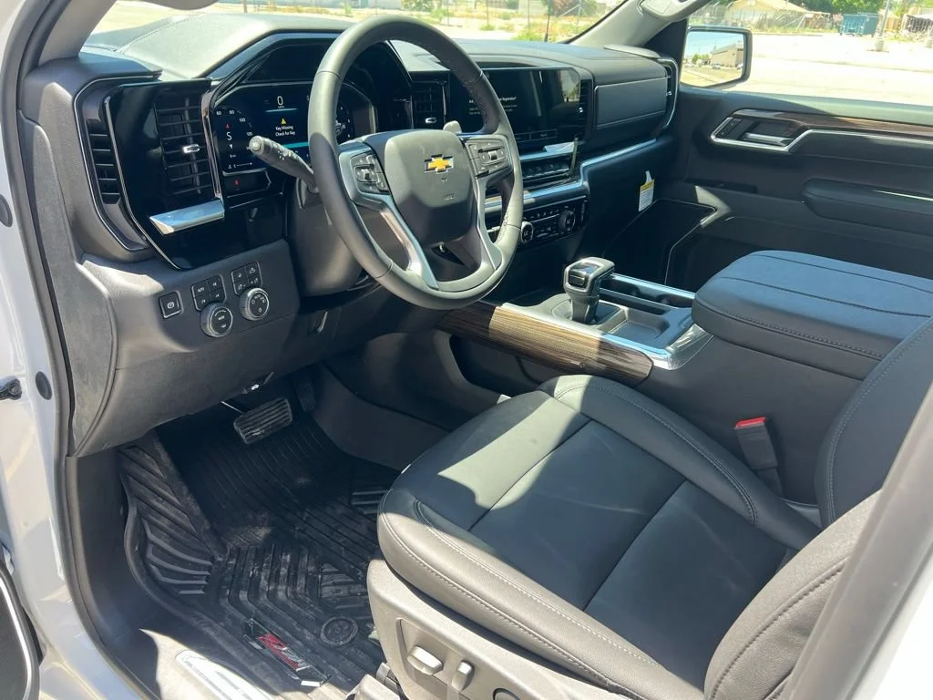 New 2026 Summit White Chevrolet LT image 10