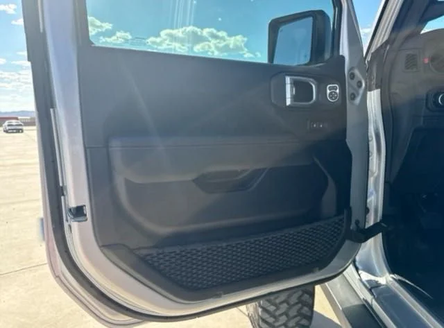 New 2024 Silver Jeep Rubicon image 26