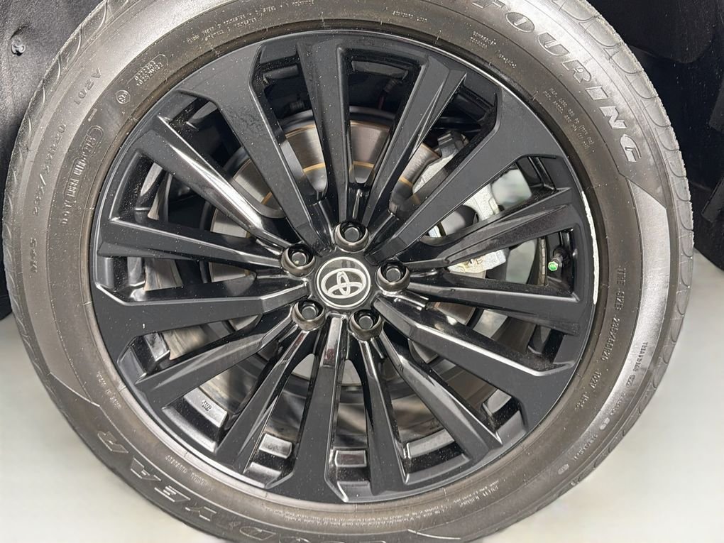 Used 2025  Toyota XSE image 31
