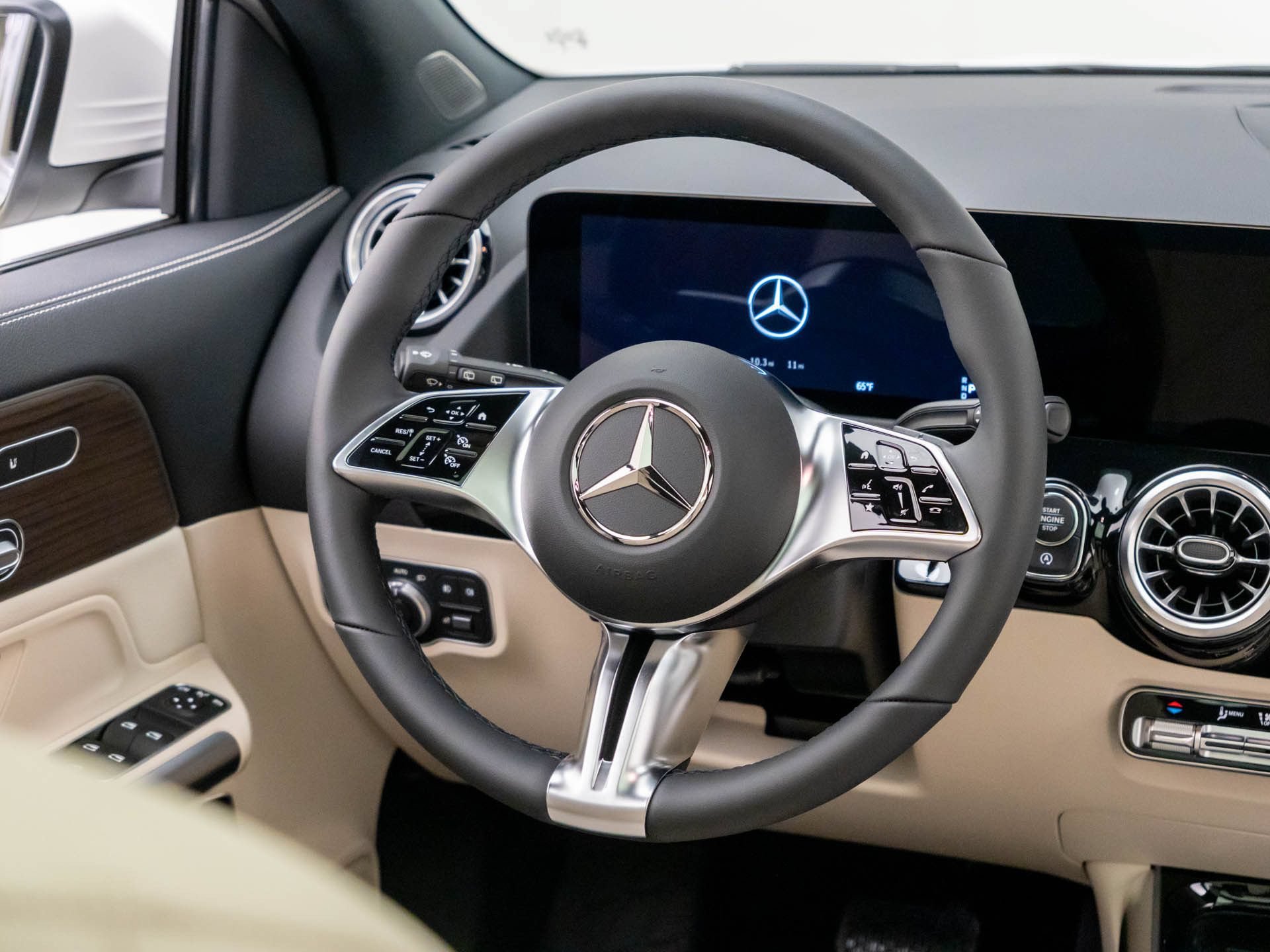 New 2026 Polar White Mercedes-Benz GLA 250 image 51