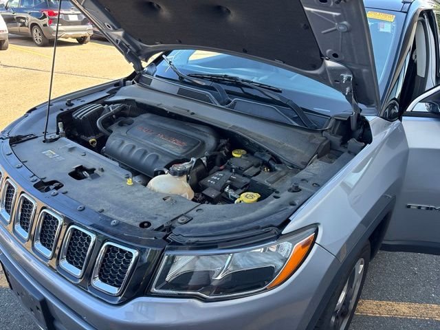 Used 2018 Silver Jeep Limited image 17