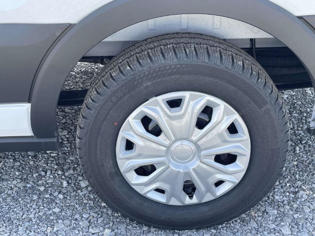 New 2026 Oxford White Ford XLT image 24
