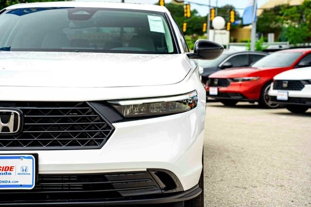 New 2026 Platinum White Pearl Honda SE image 8