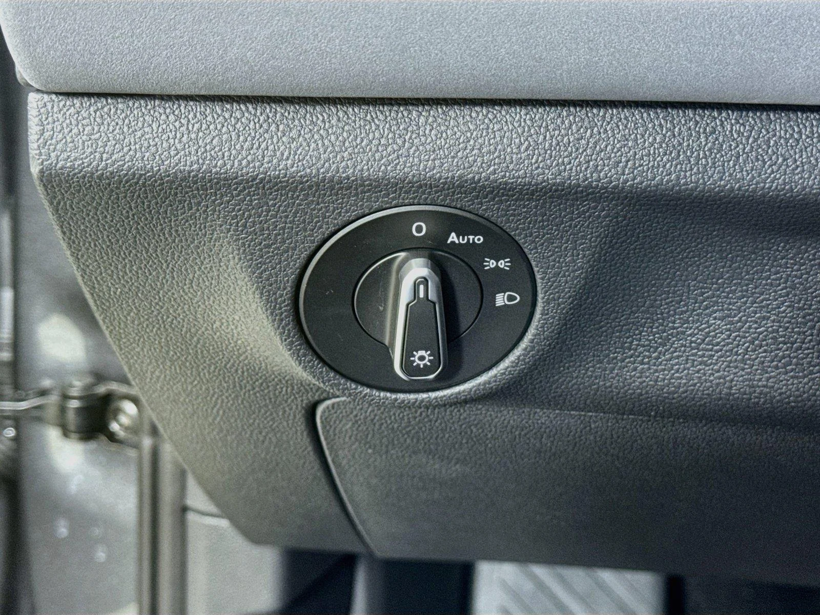 New 2027 GRAY Volkswagen SE image 10
