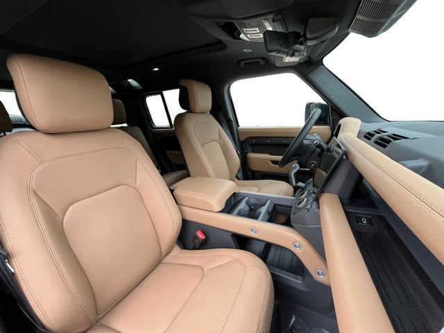 New 2026 Woolstone Green Land Rover X-Dynamic SE image 16