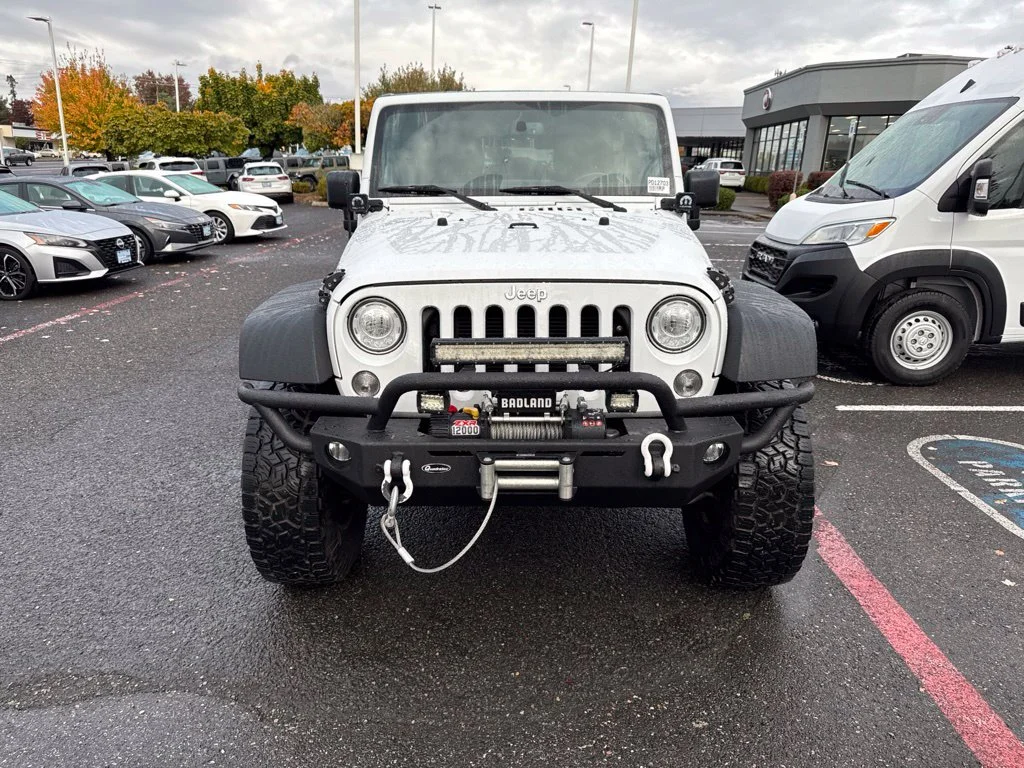 Used 2018 Bright White Clearcoat Jeep Unlimited Rubicon image 2