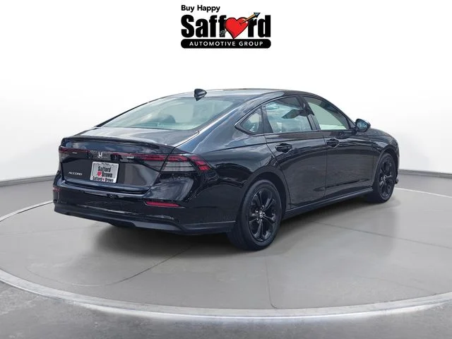 Used 2025 Black Honda SE image 4