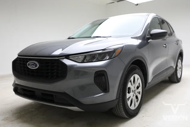 Pre-Owned 2025 Ford Escape Active FWD