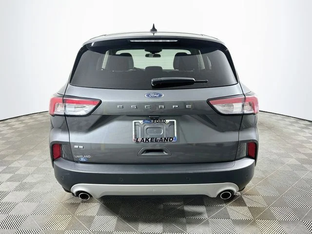 Pre-Owned 2022 Ford Escape SE