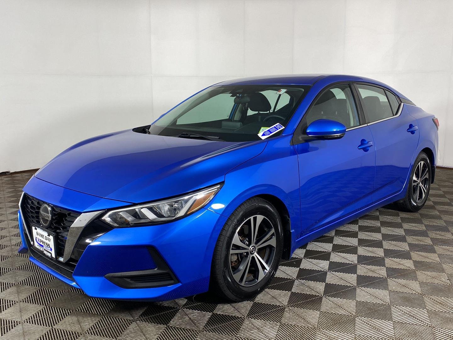 Used 2020 Electric Blue Metallic Nissan SV image 9