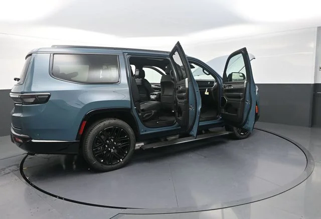 New 2026 Steel Blue Exterior Paint Jeep Limited Reserve image 36