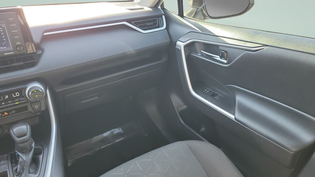 Used 2021 White Toyota XLE image 13