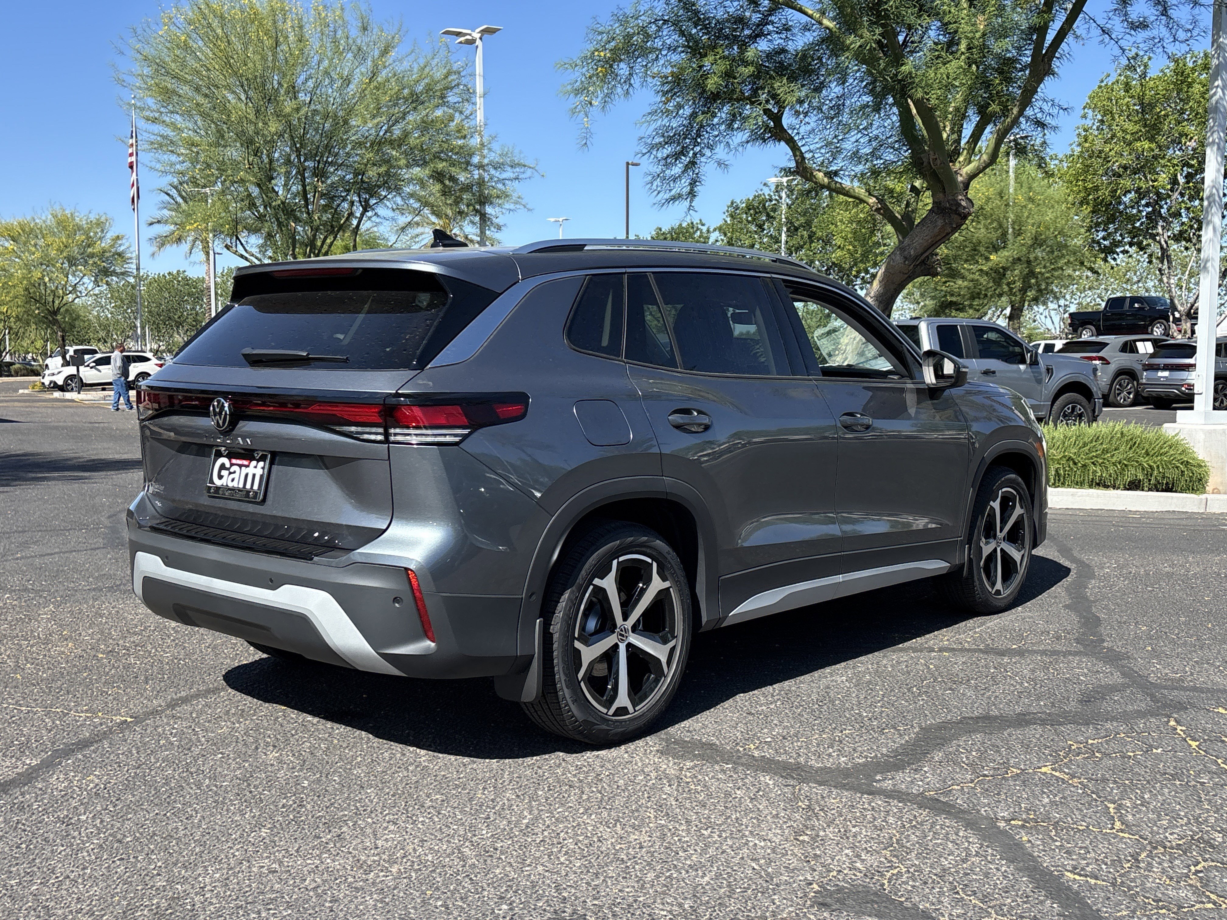 New 2026 Platinum Gray Metallic Volkswagen SE image 3
