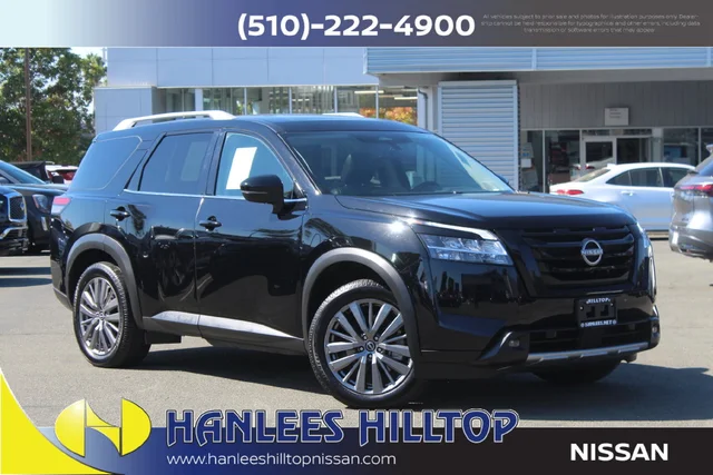 2023 Nissan Pathfinder SL