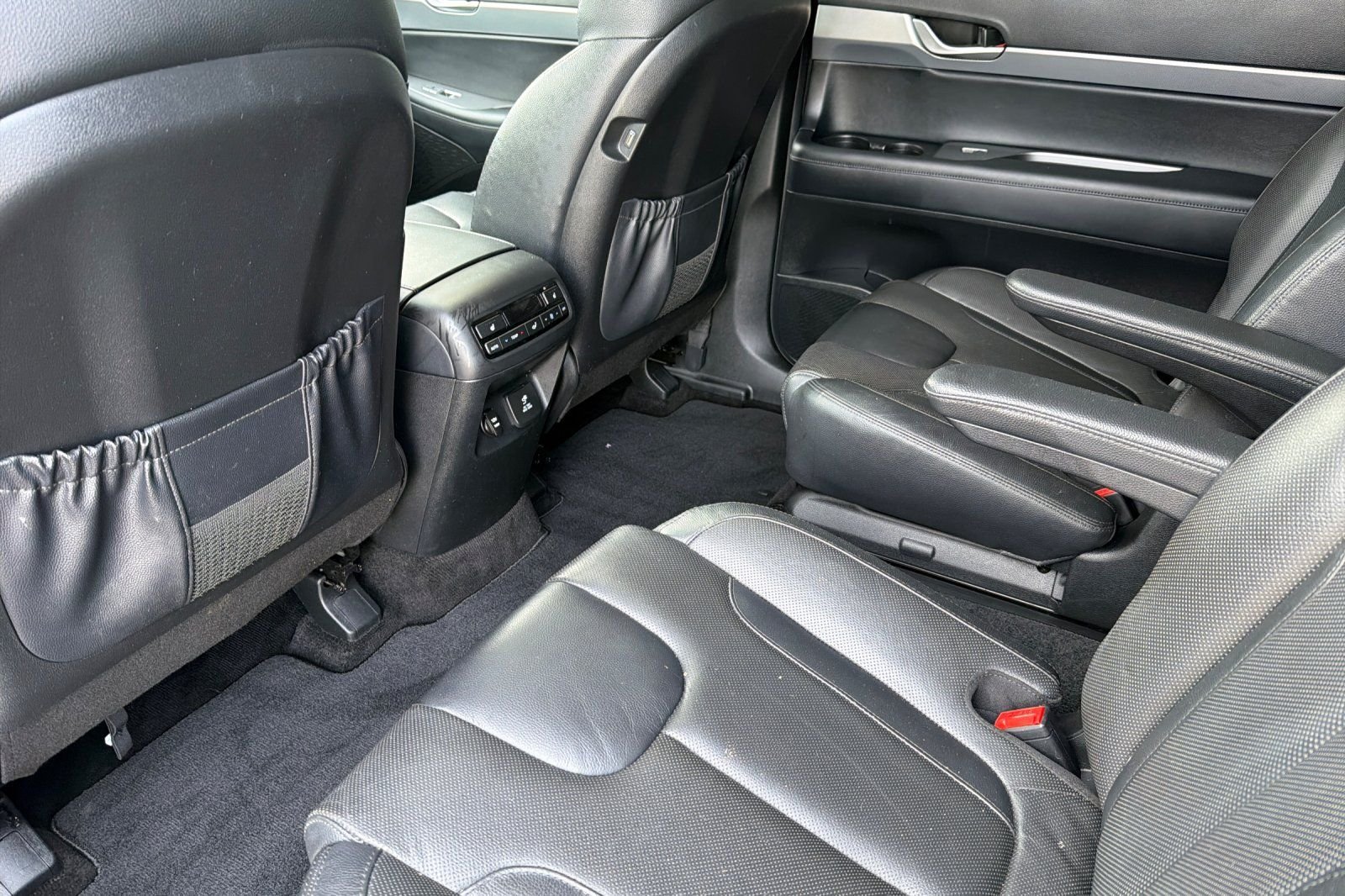Used 2020 Black Hyundai SEL image 12