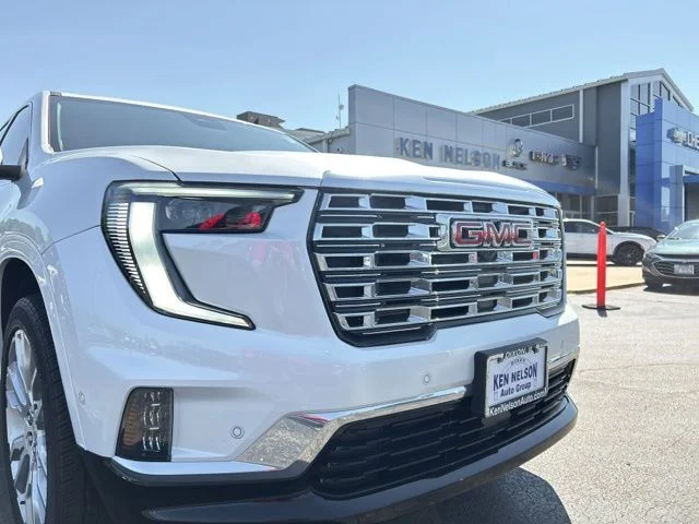Used 2024 White GMC Denali image 4