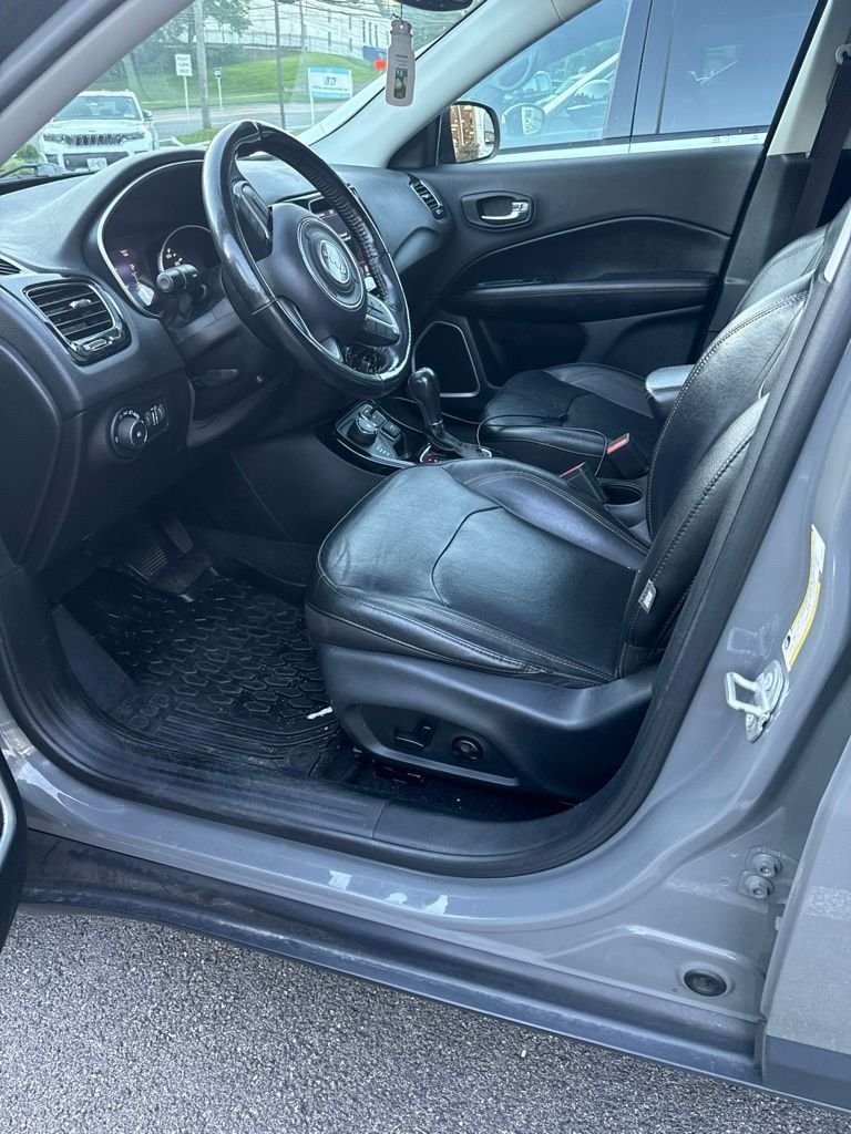 Used 2020 Gray Jeep Limited image 6