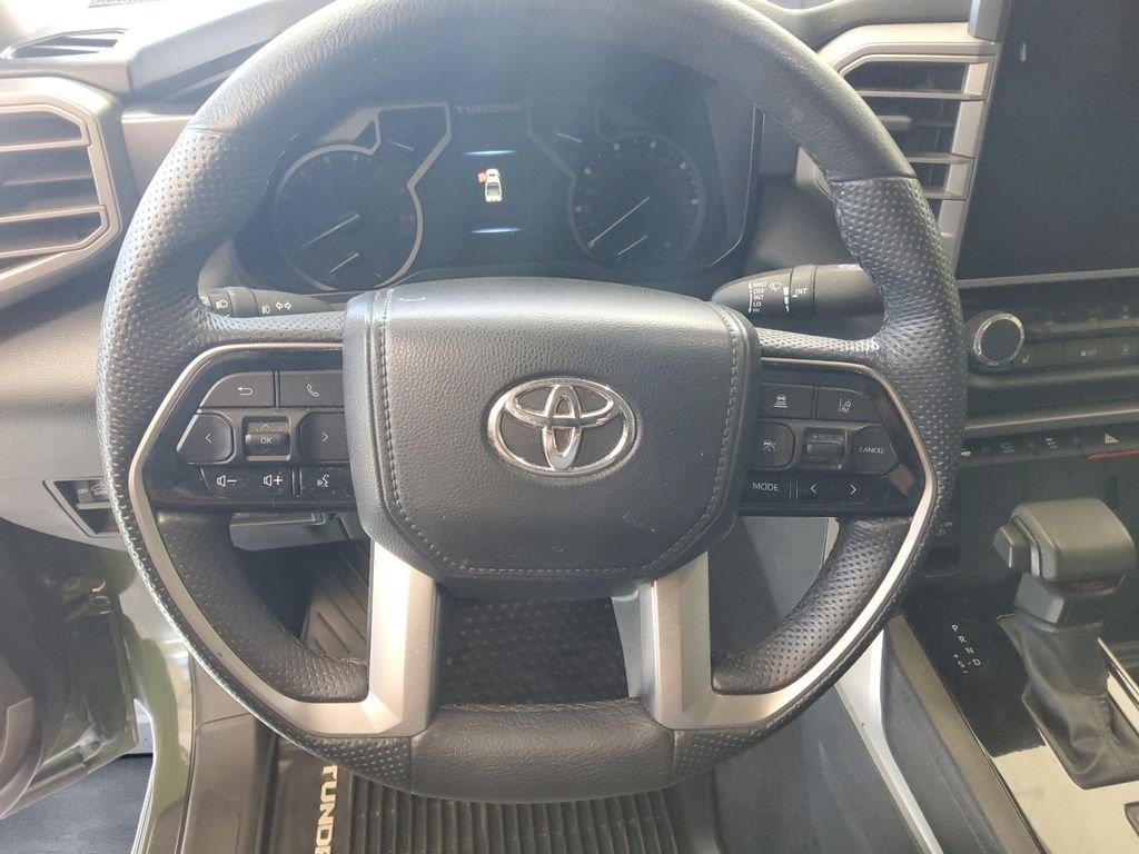 Used 2022 Green Toyota SR5 image 9