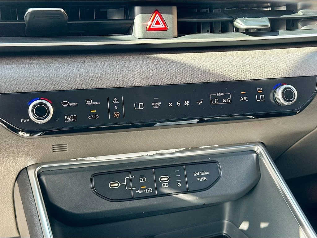 2026 Kia Carnival EX - Photo 16