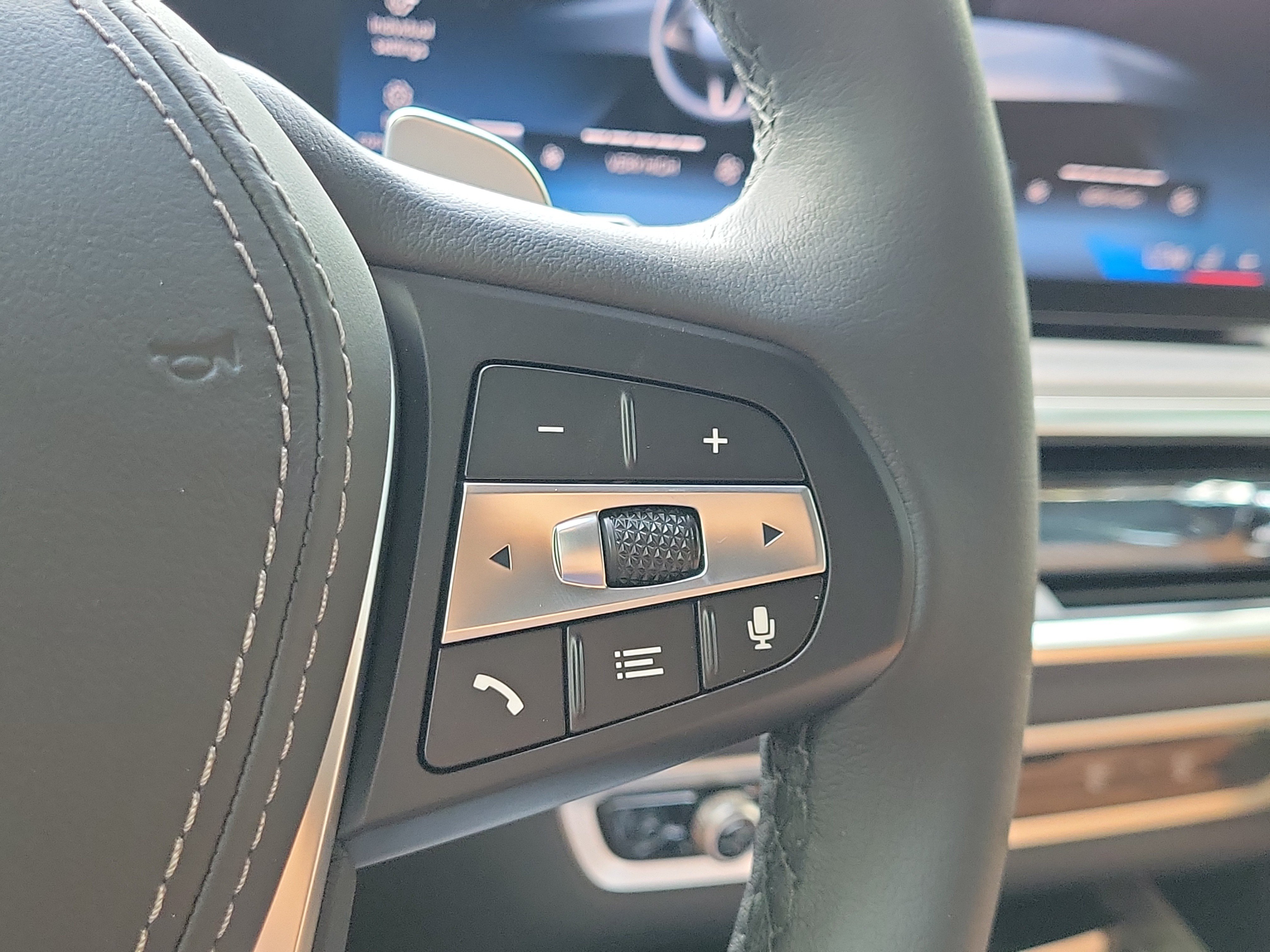 New 2026 Skyscraper Grey Metallic BMW sDrive40i image 20