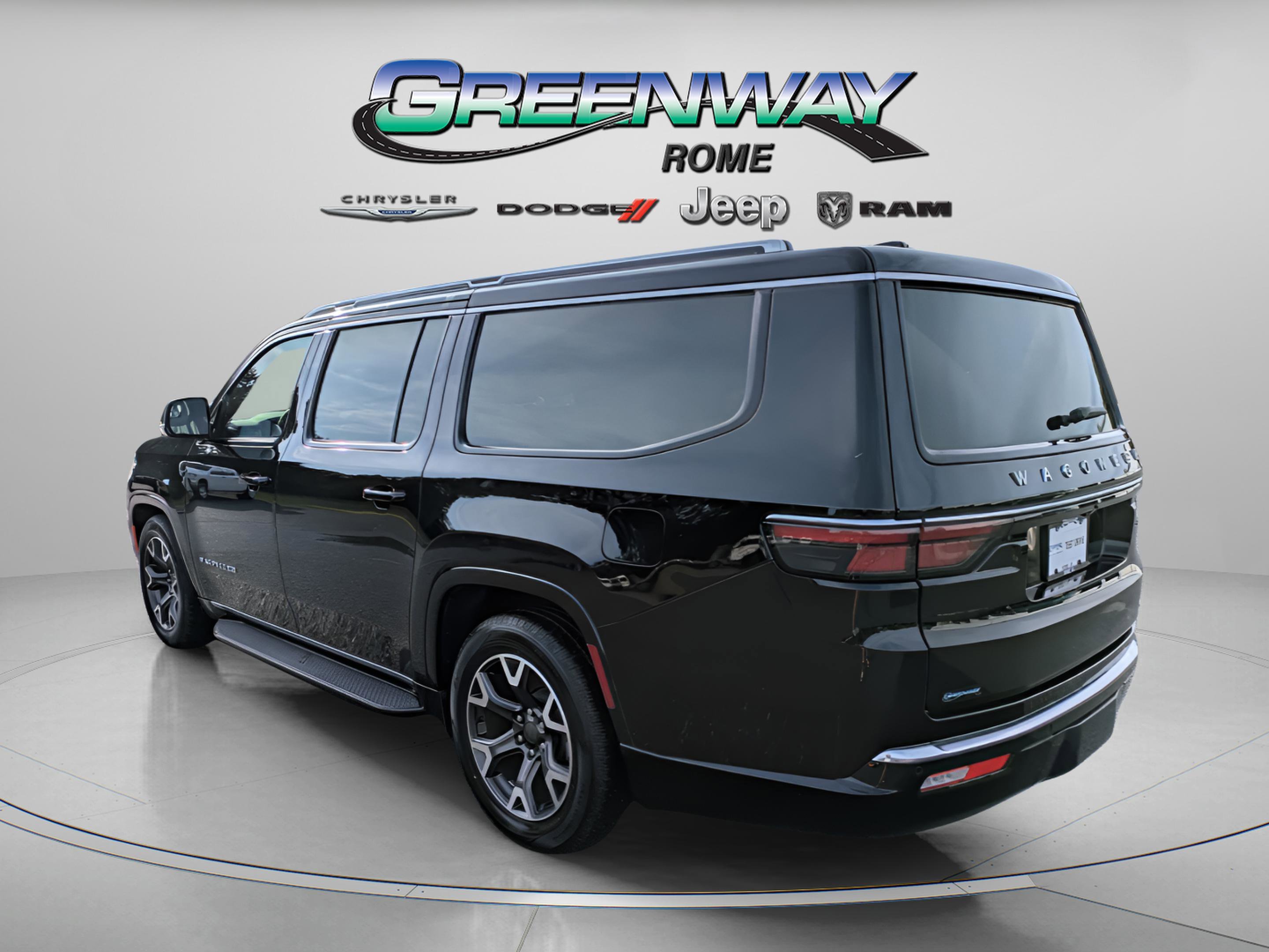 Used 2024 Diamond Black Crystal Pearlcoat Jeep Series III image 5