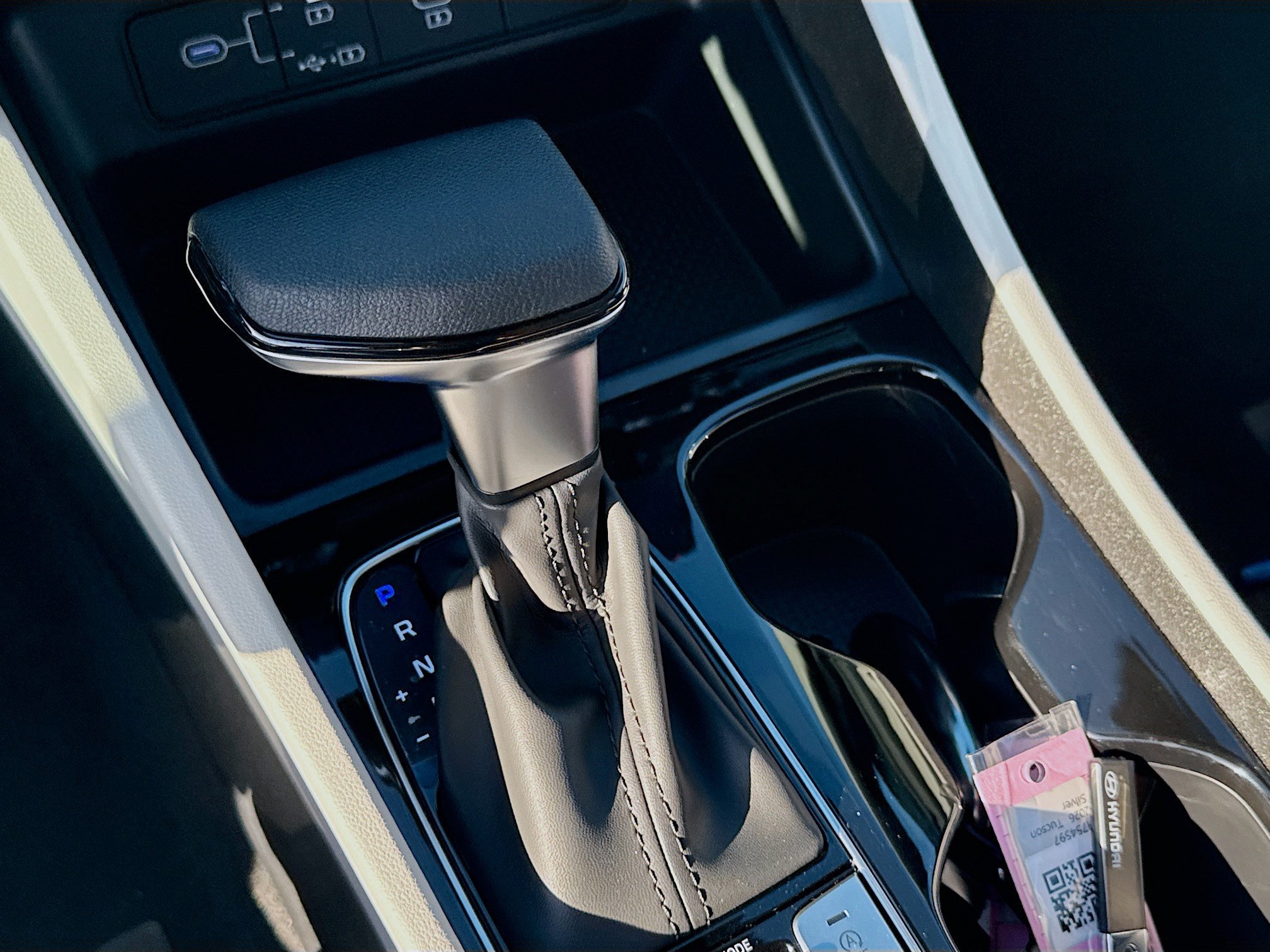 New 2026 Shimmering Silver Hyundai SE FWD image 37