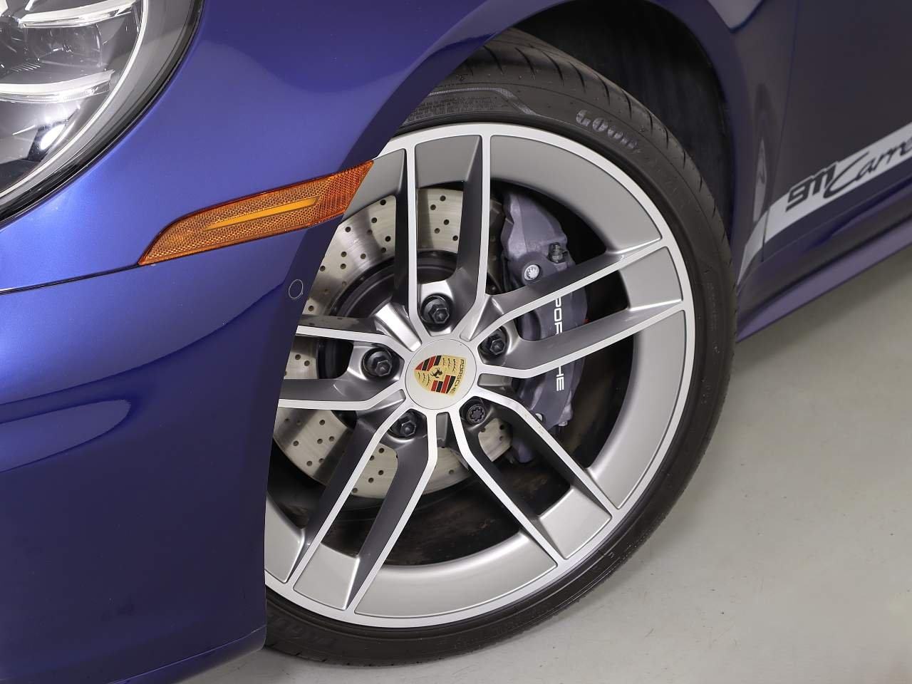 Certified Used 2025 Gentian Blue Metallic Porsche Carrera image 27