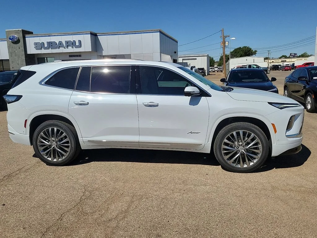 2026 Buick Enclave Avenir - Photo 12