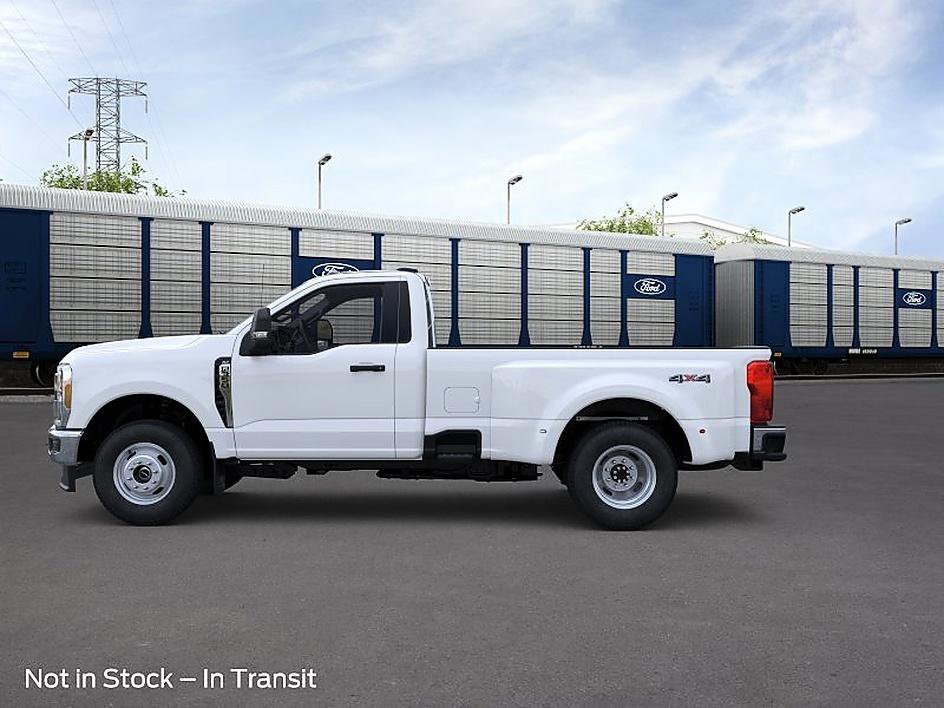 New 2026 Oxford White Ford F-350® XLT image 3