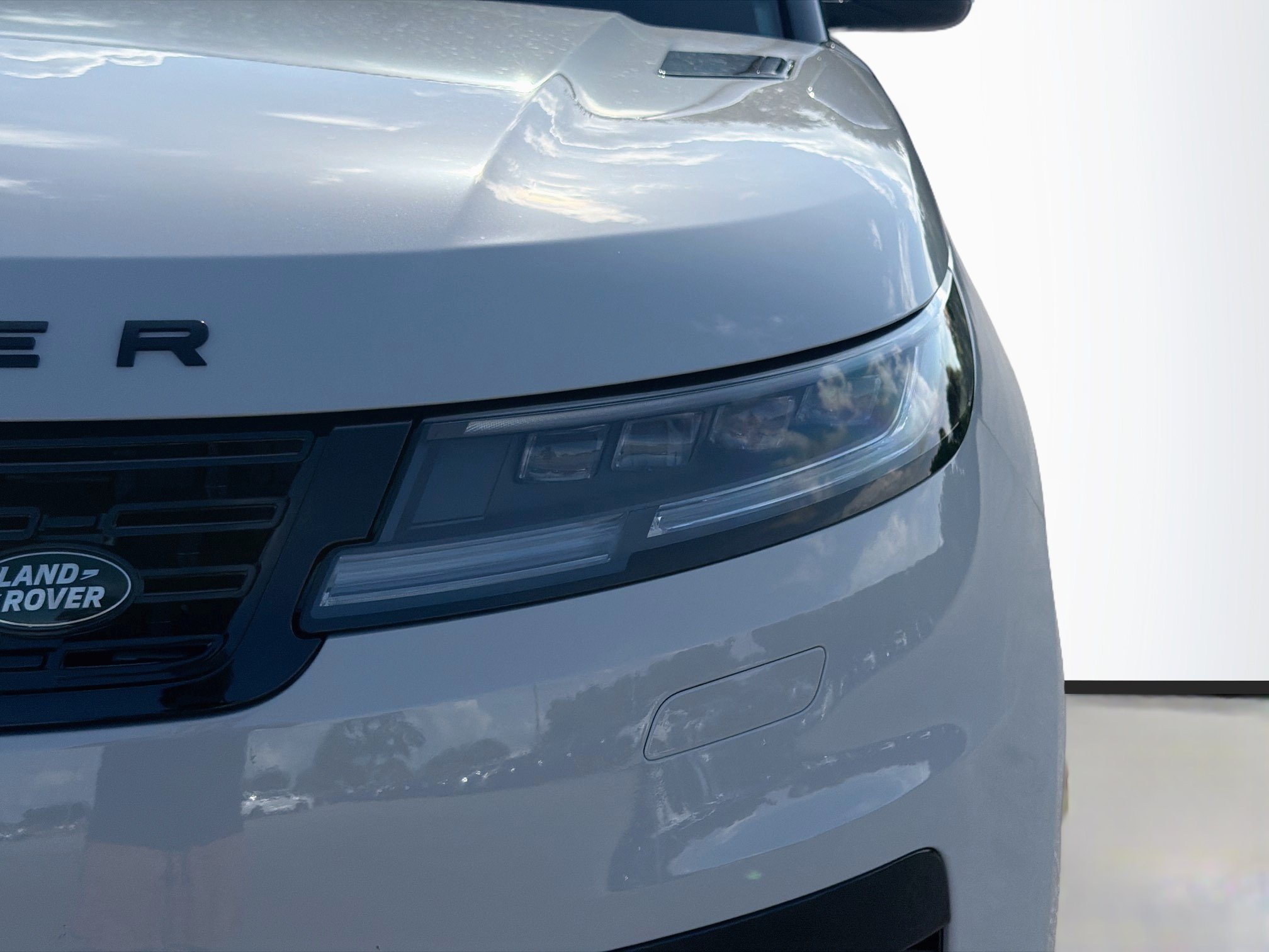 New 2026 Borasco Grey LAND ROVER Autobiography image 9