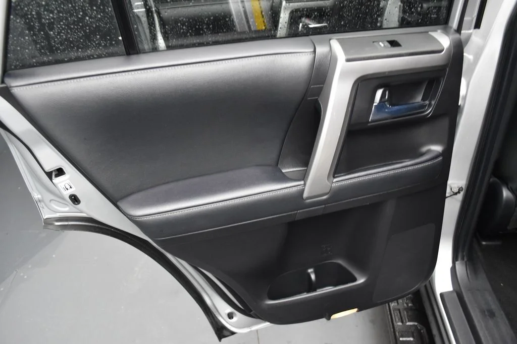 Used 2020 Silver Toyota SR5 image 22