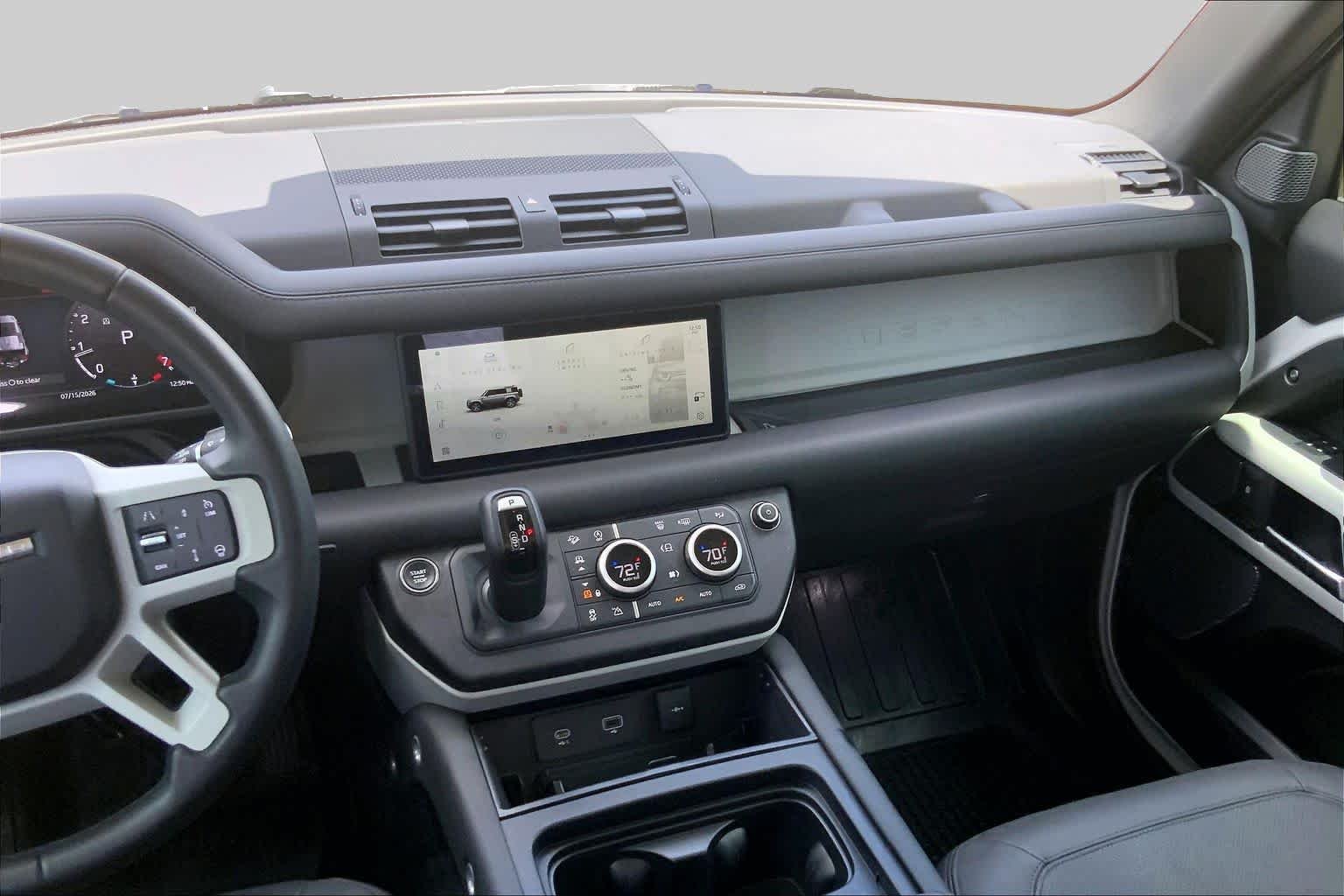 Used 2024 Fuji White Land Rover S image 7