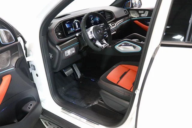 Used 2022 MANUFAKTUR Diamond White Mercedes-Benz GLE 53 AMG® image 20