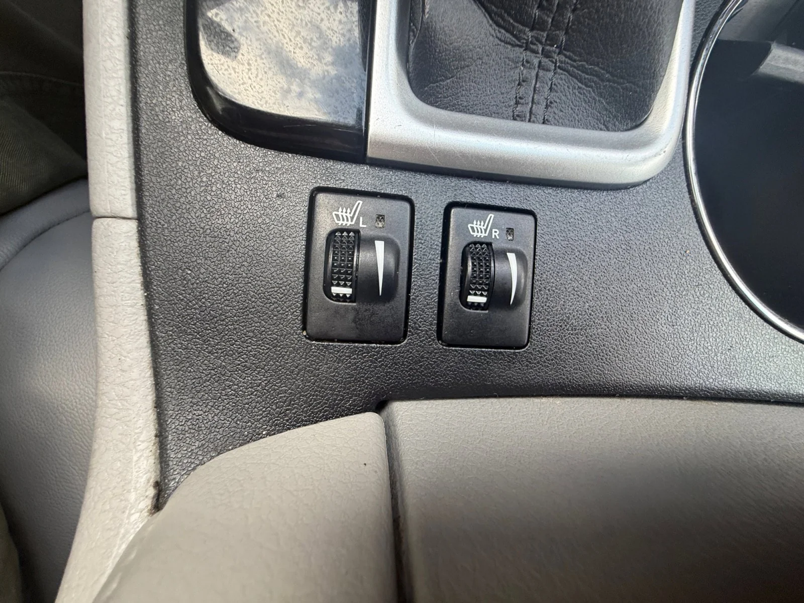 Used 2017 Blizzard Pearl Toyota XLE image 25