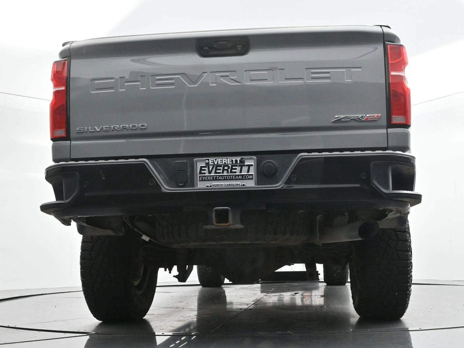 Used 2025 Slate Gray Metallic Chevrolet ZR2 image 44