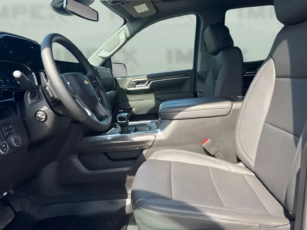 Used 2025 Black Chevrolet LTZ image 8