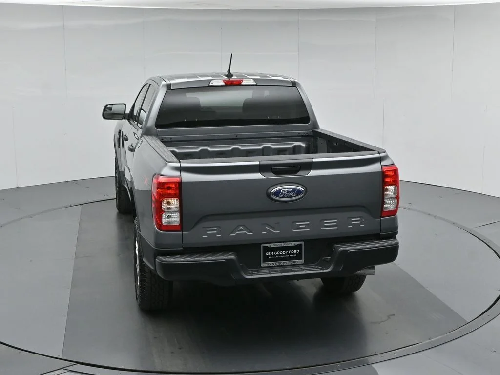 New 2026 Gray Ford XL image 39