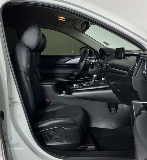 Used 2018 White Mazda Touring image 31