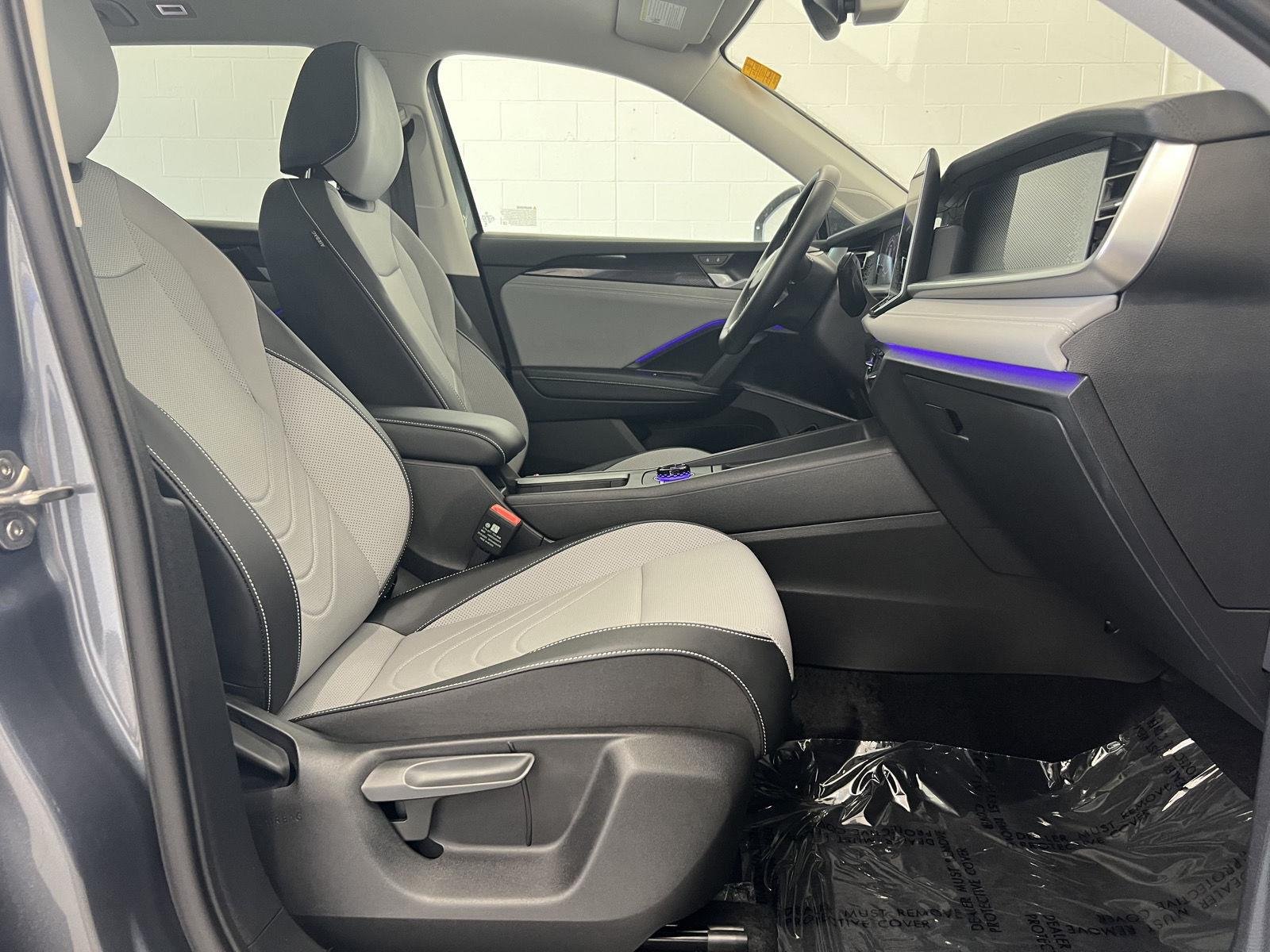 2026 Volkswagen Tiguan SE - Photo 28