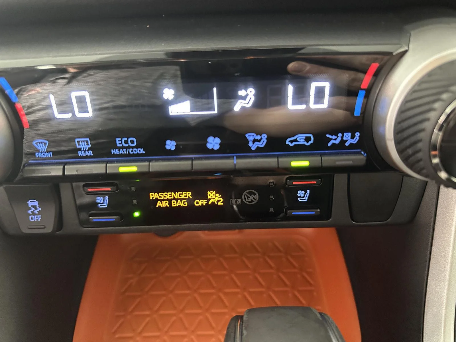Used 2019 Midnight Black Metallic Toyota Adventure image 4