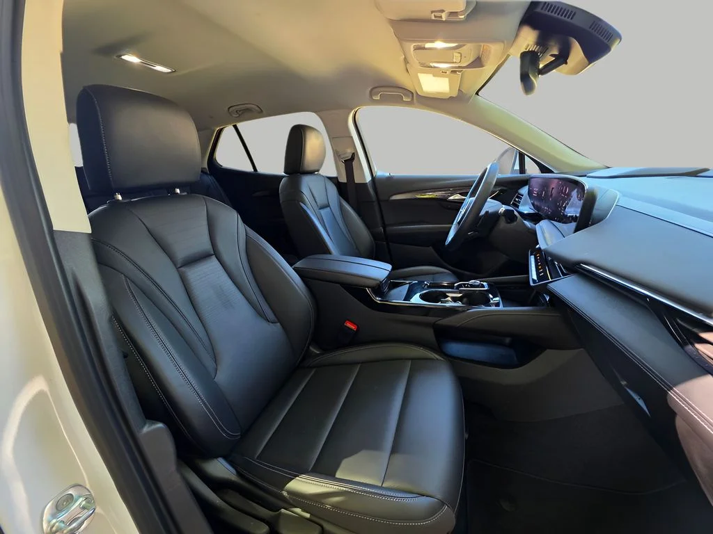 Used 2024 White Frost Tricoat Buick Preferred image 10