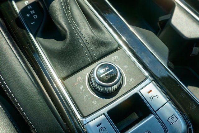 Used 2025  Kia SX-Prestige X-Line image 38