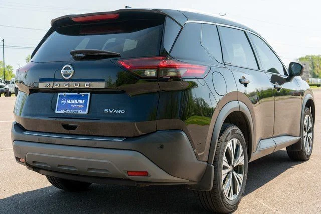 Used 2021 Black Nissan SV image 7