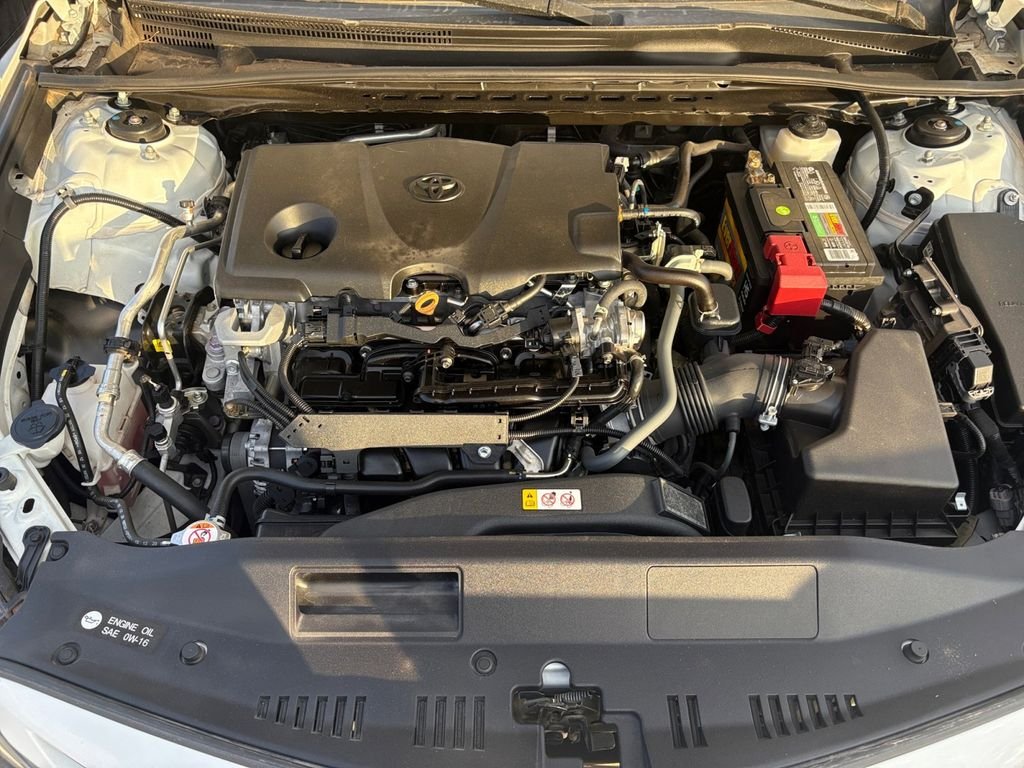 Used 2022 White Toyota SE image 17