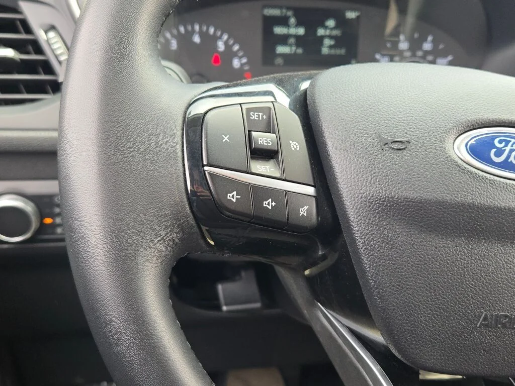 Used 2022 White Ford SE image 29