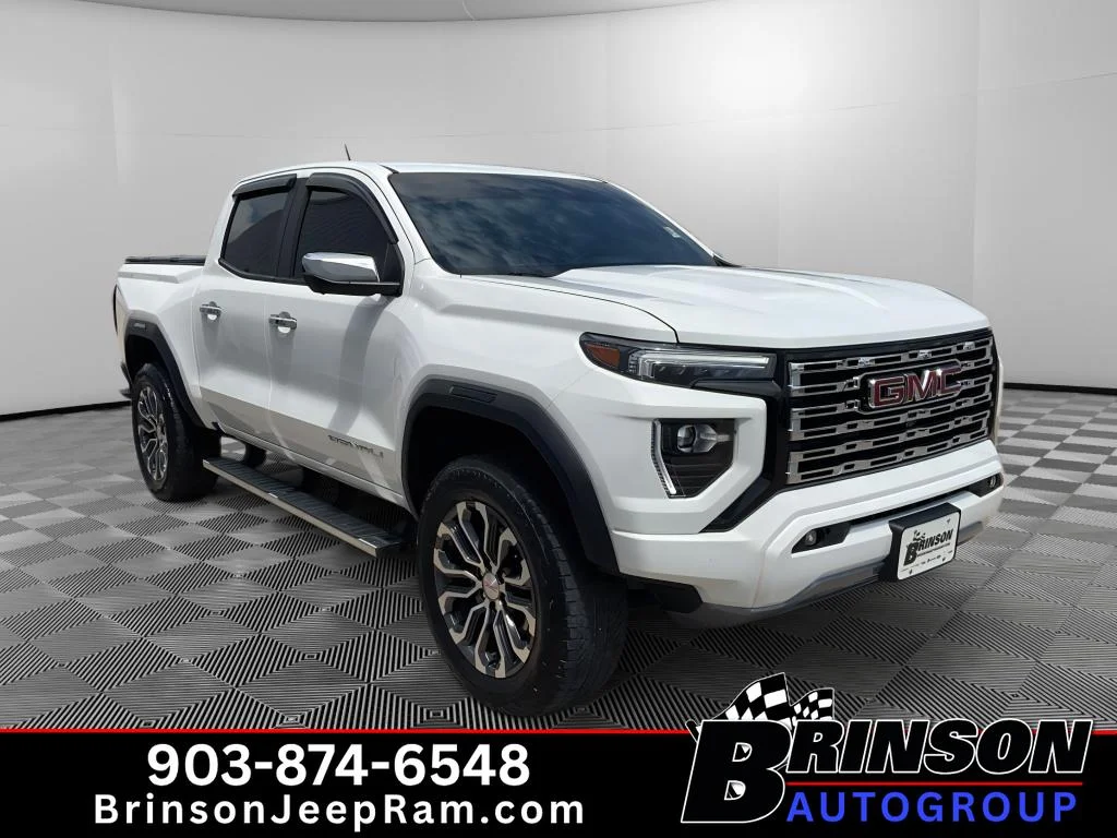 Used 2024 Summit White GMC 4WD Denali image 3