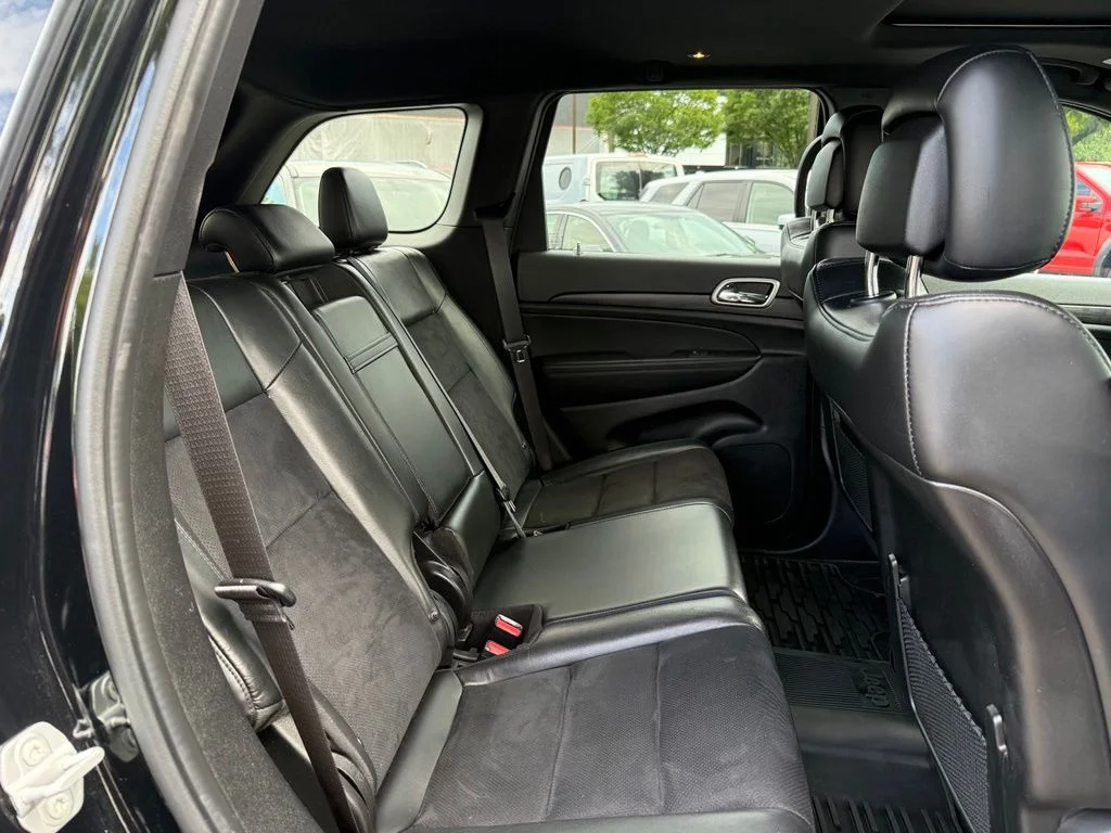 Used 2022 Diamond Black Jeep Laredo X image 29