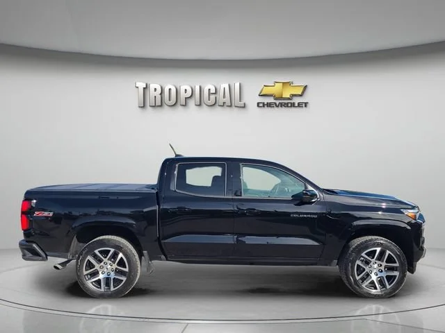 Used 2023 BLACK Chevrolet 4WD Z71 image 6